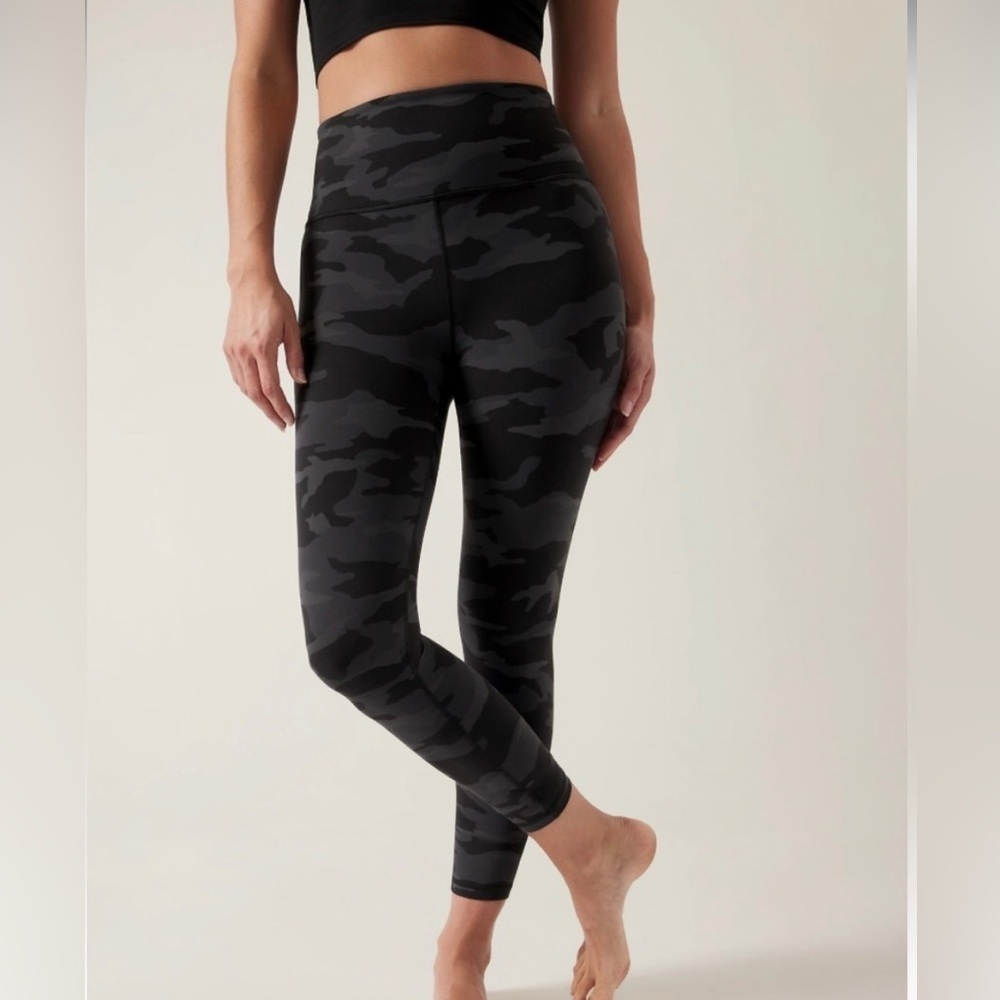 Athleta Camo Leggings XS